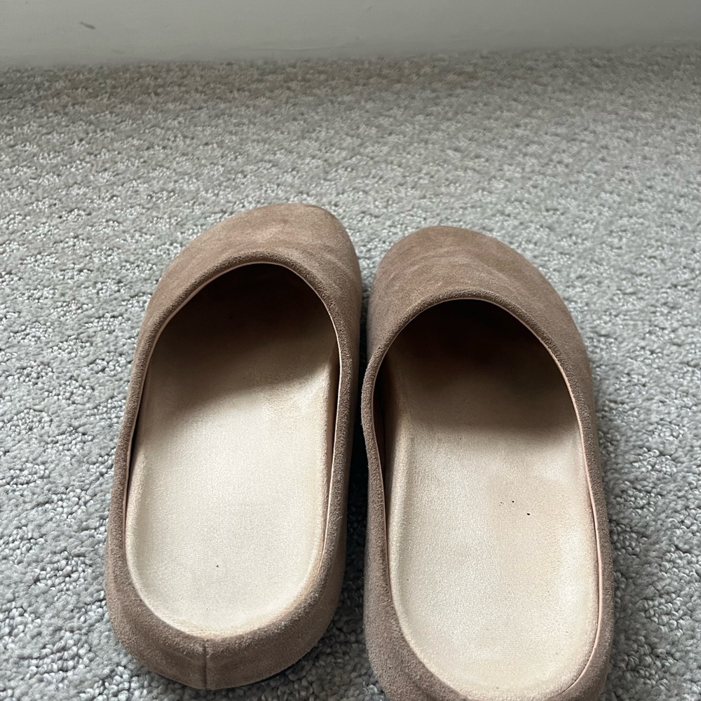 Elegant Tan Suede Mules - Picture 2 of 5
